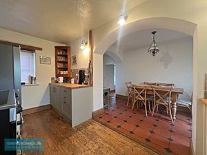 Kitchen- click for photo gallery